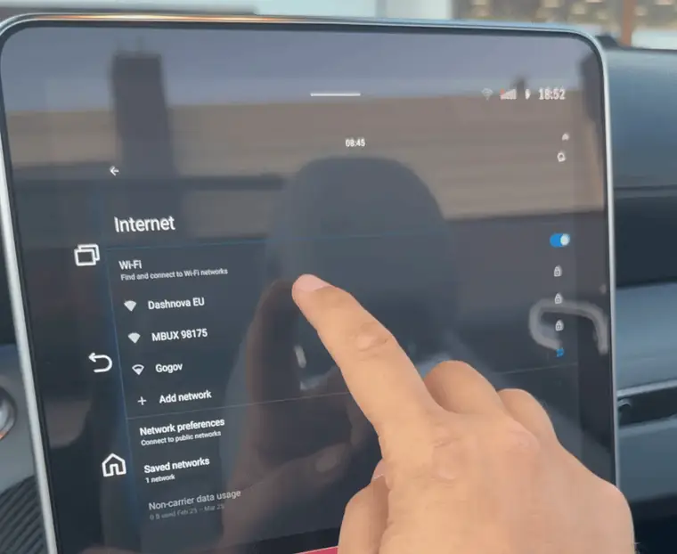 DashNova being paired on the display